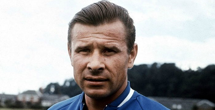 那就是1963年的欧洲金球奖得主,前苏联国家队门将列夫·雅辛