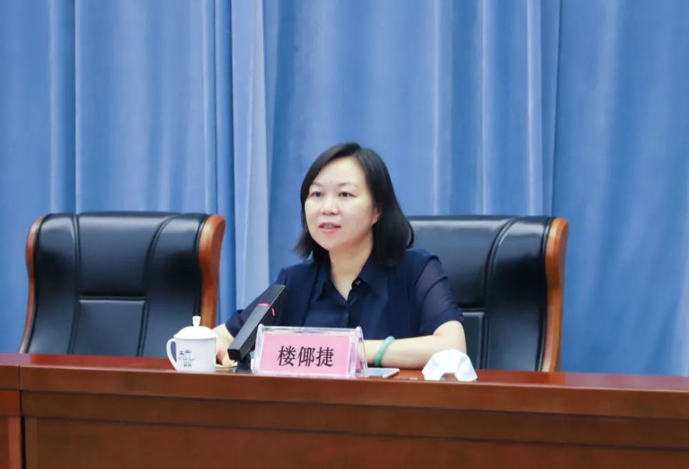 省文化和旅游厅党组成员副厅长叶菁来我局文旅大讲堂授课