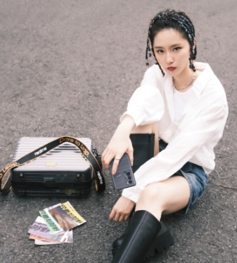 诸葛大力成果笑起来的样子竟然撞脸小丑性格真实不做作的她你爱了吗