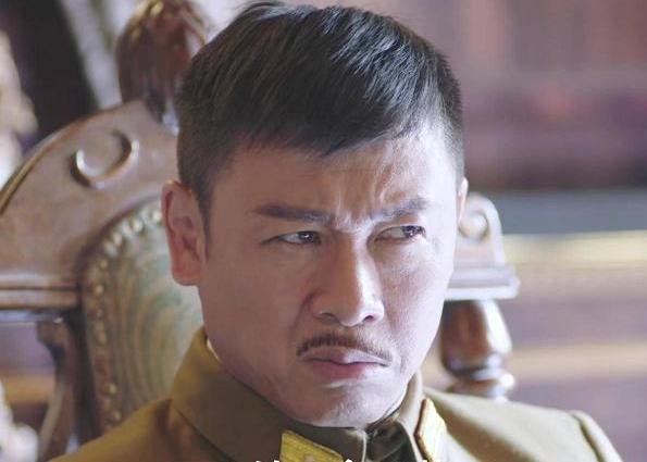 胡亚捷凭大决战出圈不仅演技被认可网友还给他起了个绰号