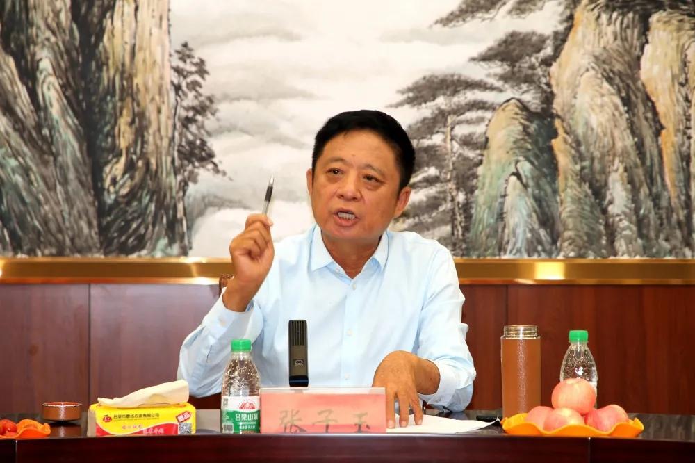 张子玉与第十六批受助大学生座谈