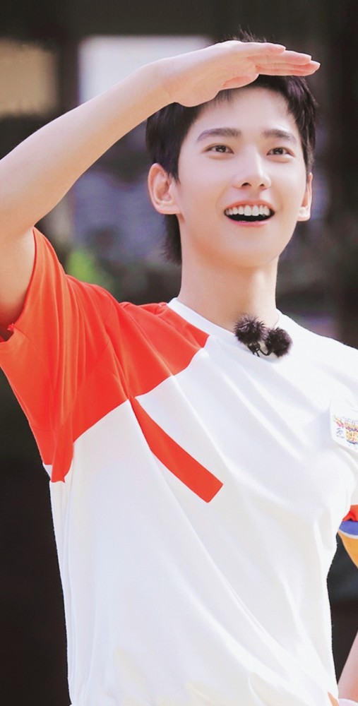 杨洋|高清壁纸分享,你会让爱豆霸占手机屏幕吗?