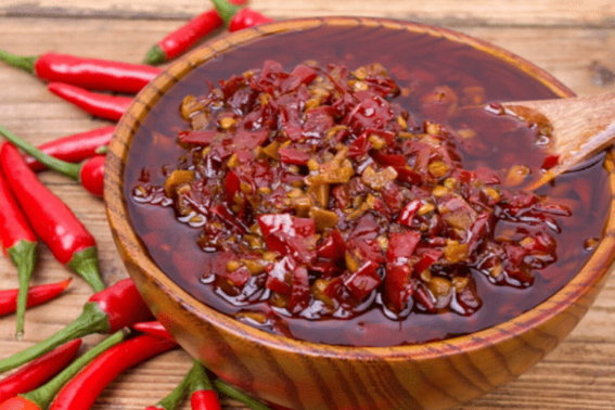 不过,秋季干燥,比较容易上火,而辣椒,花椒等物本就属于辛辣调料,对