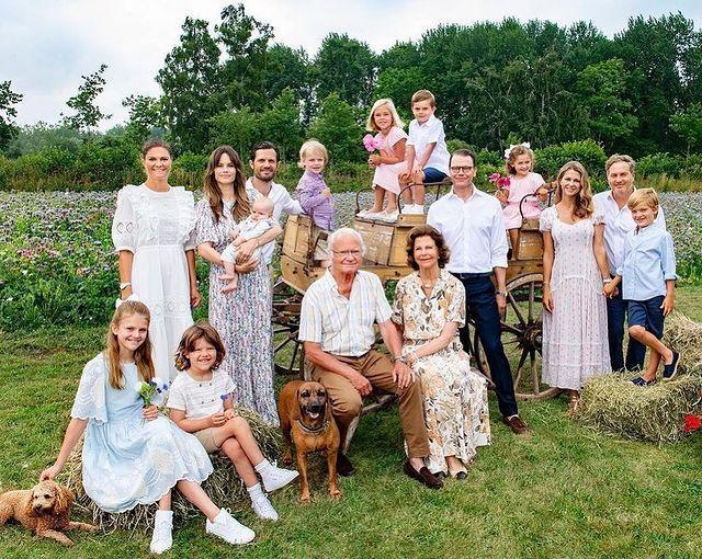 瑞典王室小王子进行洗礼,一家人超高颜值!索菲亚穿花裙好甜美