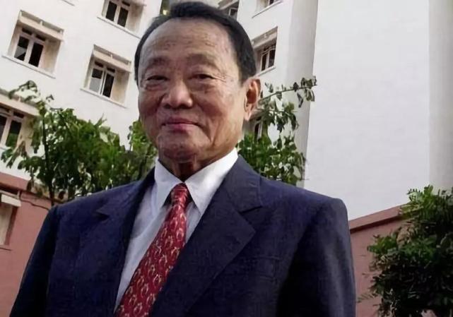 许晋亨的靠山,不是前妻何超琼的父亲何鸿燊,而是一位外国首富|许世勋