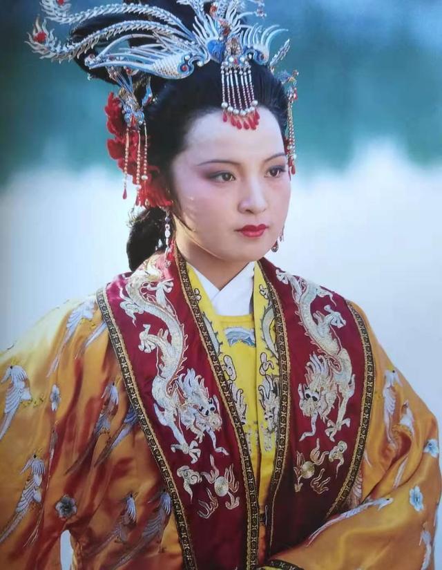 贾元春到底是怎样一个角色她对于贾家的兴衰起到了什么作用