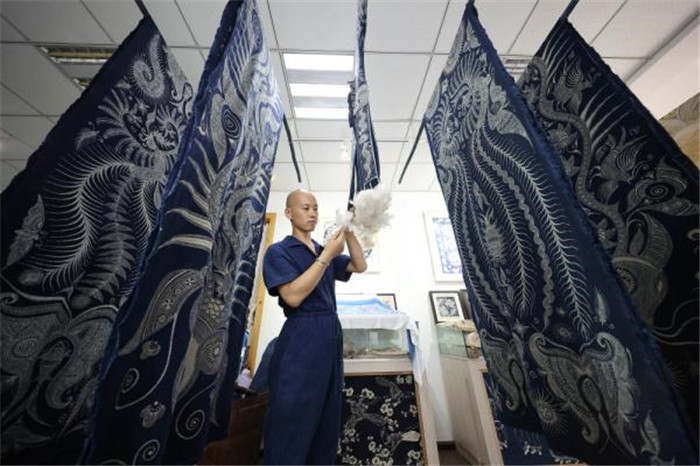 黔东南苗族侗族自治州丹寨县宁航蜡染工坊