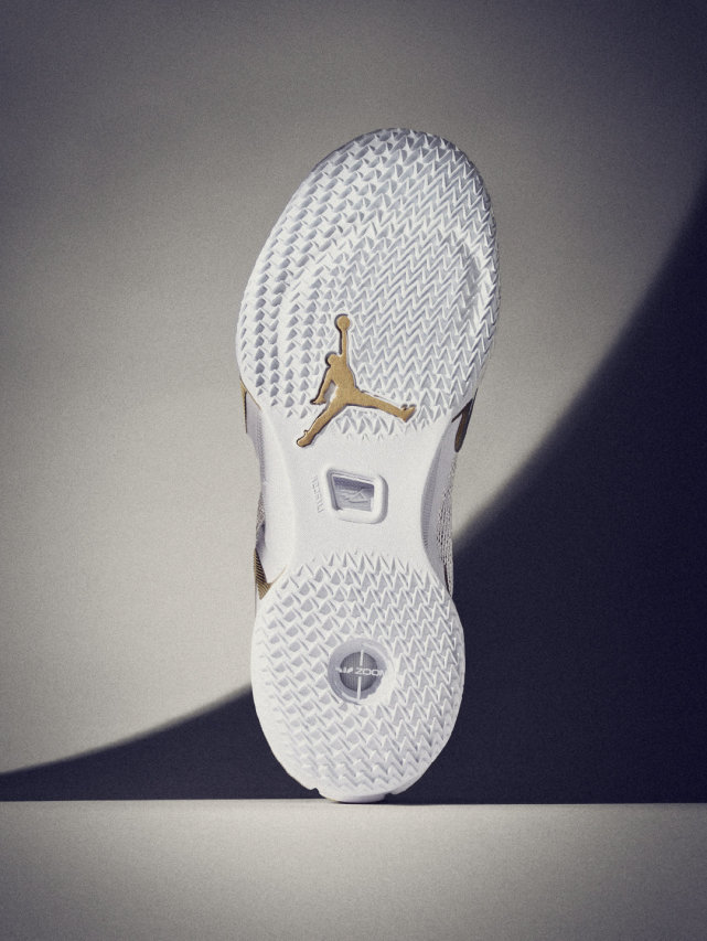 3年设计同一双鞋?详解aj36手稿:追求轻质,缓震顶配,惊喜太少