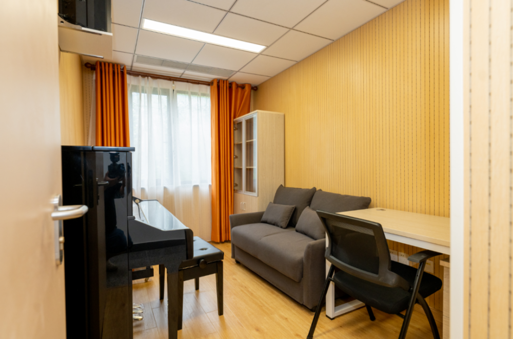 89岁老人为爱妻捐300万元修琴房:琴声在,爱情就在