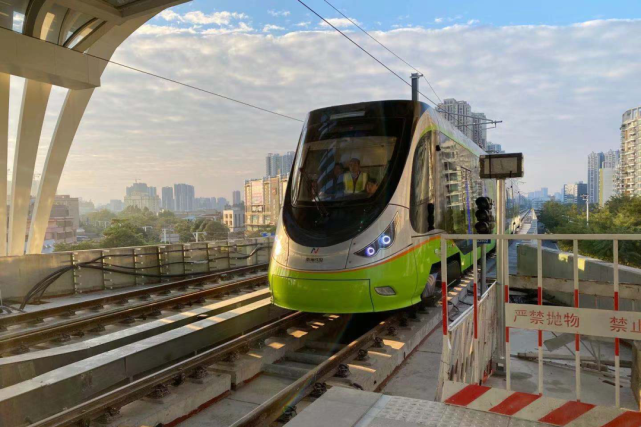 8月18日12时南海有轨电车1号线开通运营