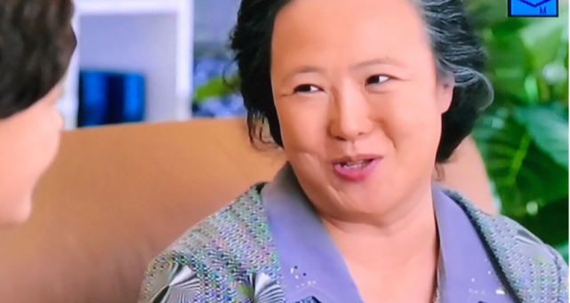 "乡爱"刘能媳妇开直播被骂:没悼念于月仙,现在又着急直播赚钱