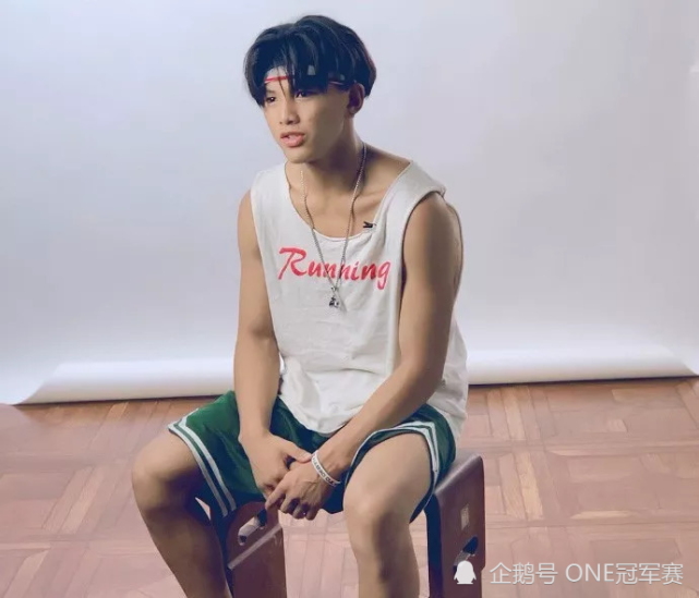 "格斗王子"班玛夺基:我不靠颜值吸粉,要用实力让键盘侠闭嘴