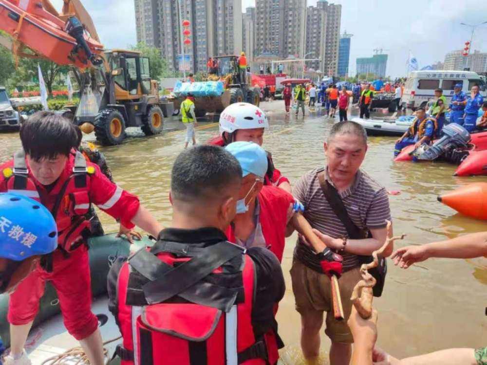 河南暴雨洪水灾害后为这两支青海青年救援队伍点赞