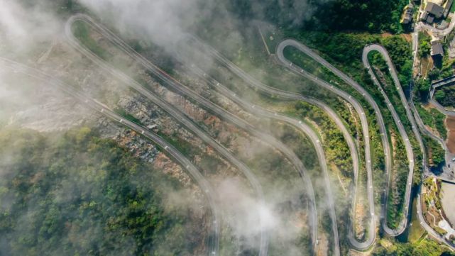 十八弯的盘山公路长啥样?达州宝藏景点又火了