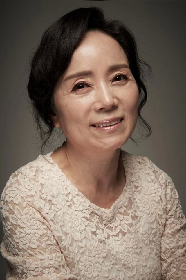 演员金敏京去世享年61岁,曾出演《拥抱太阳的月亮》《隧道》
