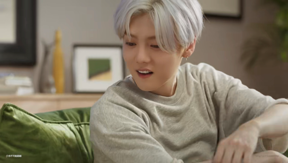 白发太适合鹿晗了!