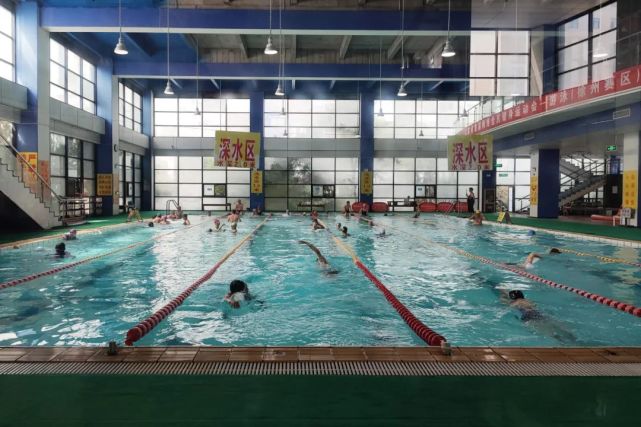徐州铁路游泳馆图片