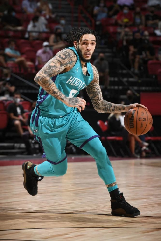 黄蜂 夏季联赛的表现能否让二球“偷”到一份NBA合同？