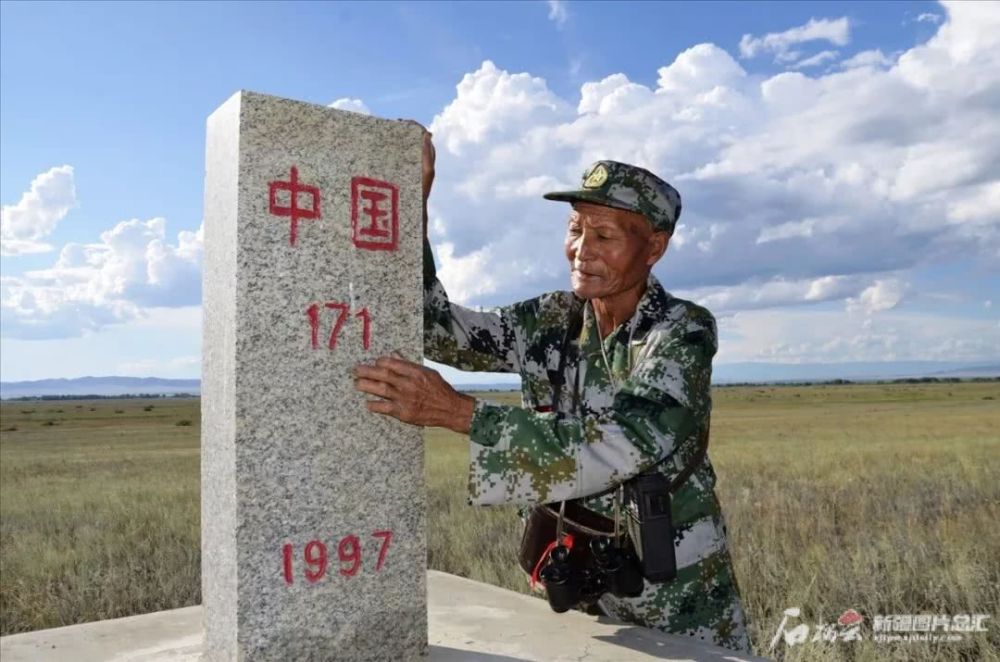 新疆图片总汇天山网记者 米日古力·吾8月9日,在裕民县萨尔布拉克草原