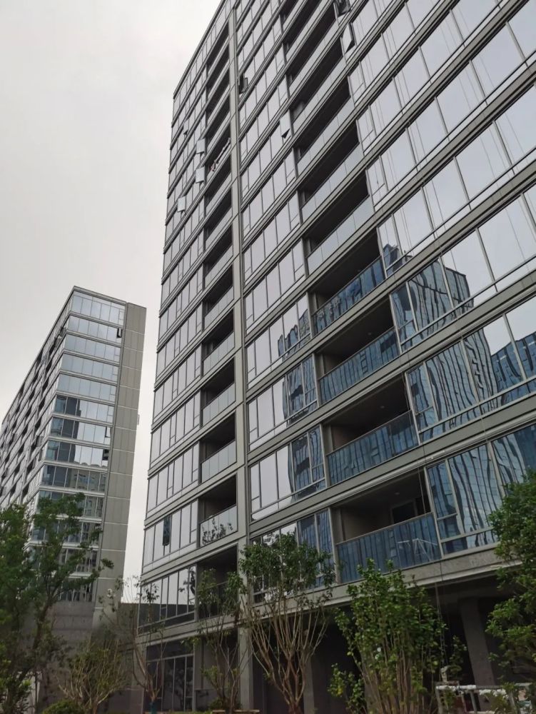 柏悦府, 是目前新城区域乃至整个舟山, 市价居于第一梯队的高端小区.