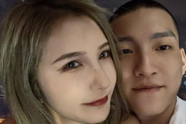 何婧婧官宣公开恋情上热搜殷世航发文两人的关系终于尘埃落定