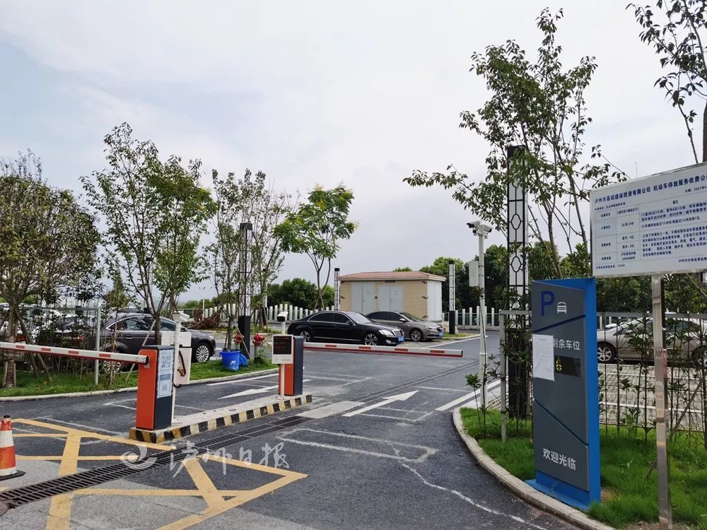 停车场共设停车位77个大山坪南段停车场位于泸州市江阳区大山坪路南段