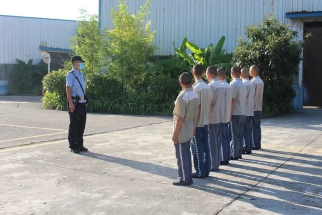 带你看看监狱罪犯的日常生活