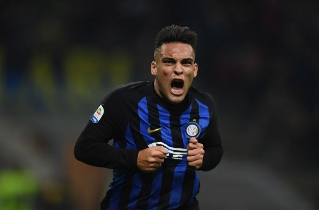 拉波尔塔甩锅前任,马丁内斯留在国米 8月17日国际足坛转会传闻