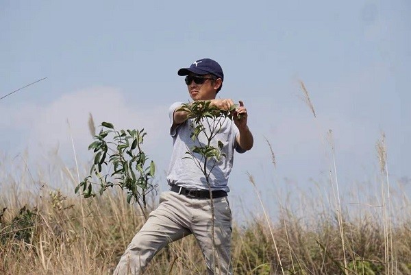 一个安静的奋斗者——记天毅公司输电线路班廖安平