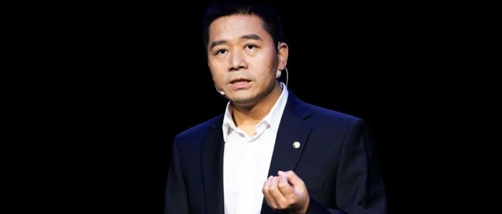 从大肠杆菌里飘出来的彩虹通过加减基因使细菌生产天然颜料