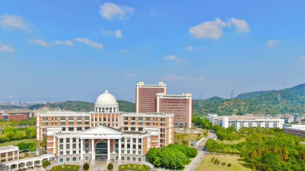 浙江省二本大学排行榜_浙江省高校排名敲定,划分为五个档次,浙大独领风骚独居一档