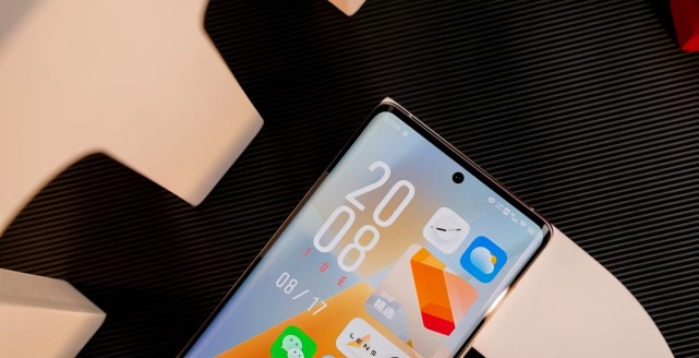 旗舰机的对比,荣耀magic3和iqoo8,哪款性价格更高呢?