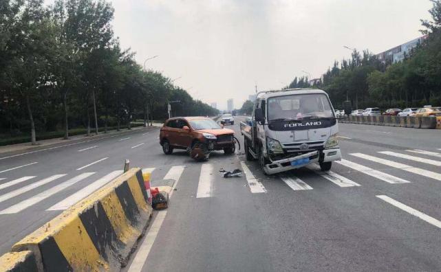 車輛掉頭未讓直行貨車駕駛員被判全責