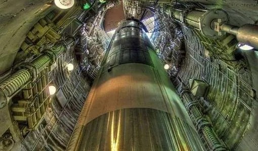 1万座"末日地堡"公开,暗藏2000枚洲际导弹,离中国仅900公里
