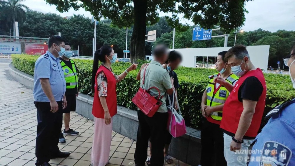 年邁父親跨越千里接兒子回家,見面現場淚崩