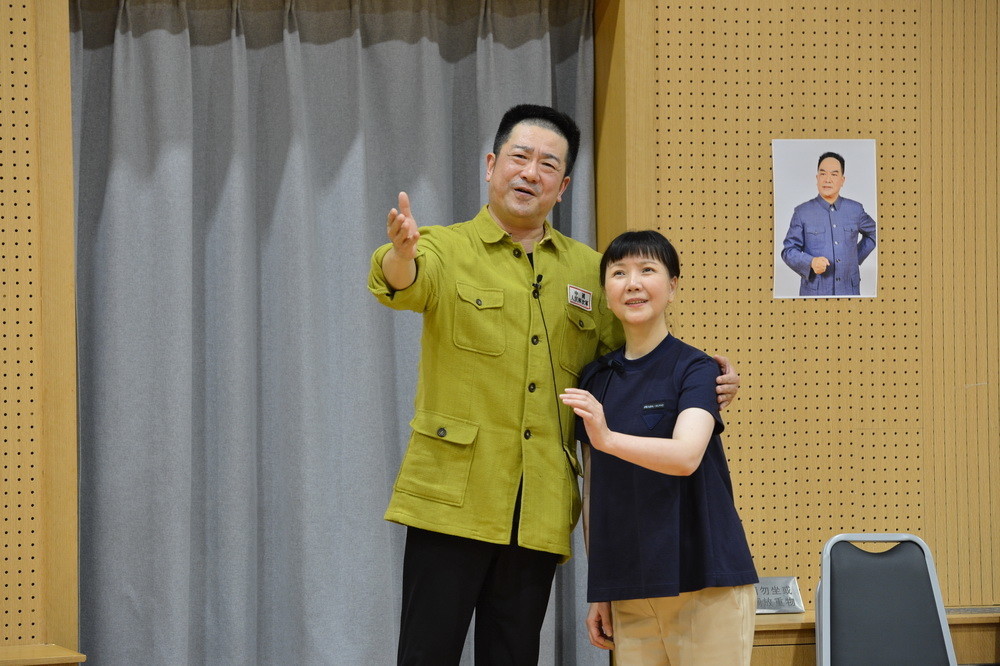 《陈毅在上海》挑战沪剧新高度,孙徐春演的陈毅都说"像"_腾讯新闻