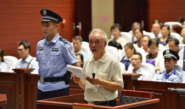 他是云南前首富,曾经的"广西矿王",最后却锒铛入狱_腾讯新闻