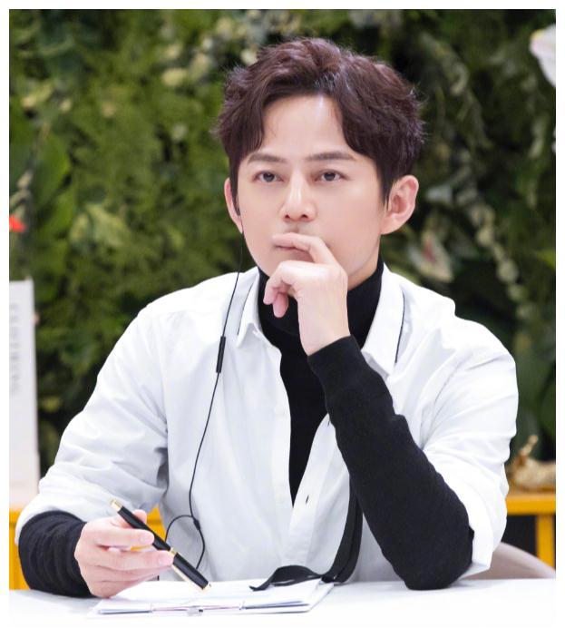 疑似郑爽张恒聊天记录曝光,说谢娜何炅假嘻嘻,还用脏话骂周杰伦