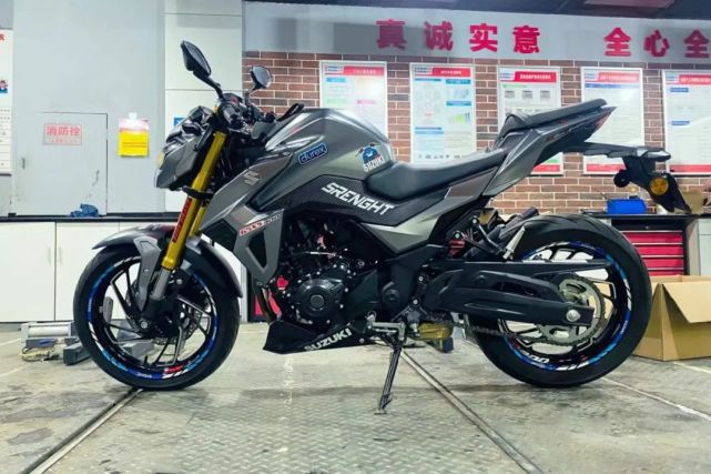 买摩托不改不如推下海豪爵dr300改装案例分享