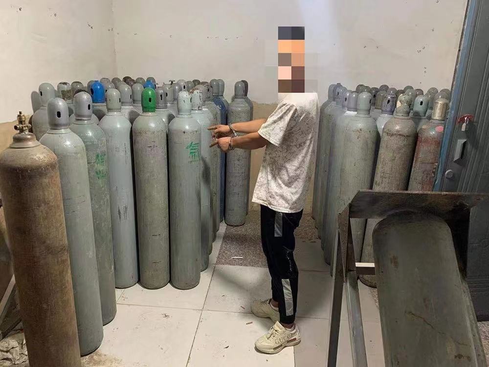 依法刑事处理;吸食"笑气"也是违法行为,《中华人民共和国治安管理处罚