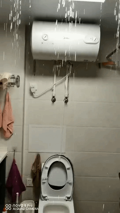 实惨!管道严重锈蚀,小区60多户居民家中被淹