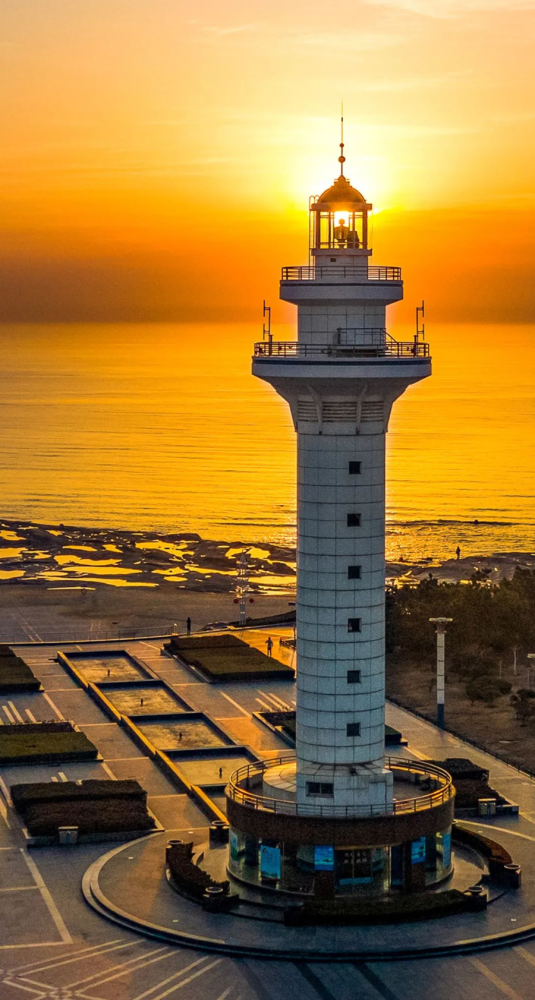 yuki3768灯塔风景区位于日照海岸线以南,北面与万平口海滨风景区,世界
