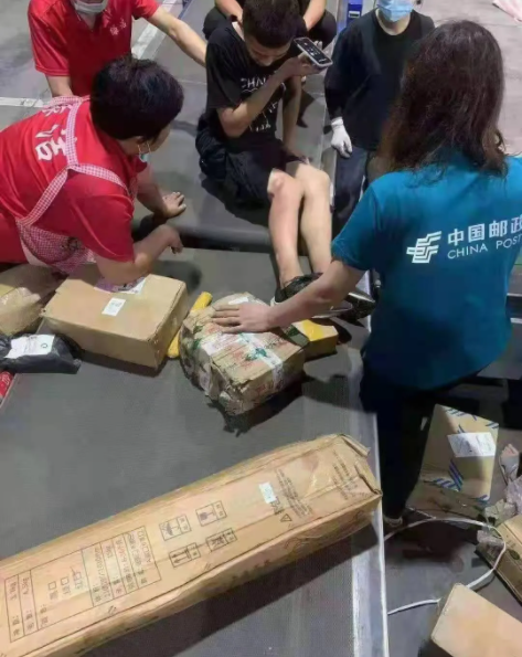 临沂一15岁少年被传送带绞伤,安全问题再响警钟