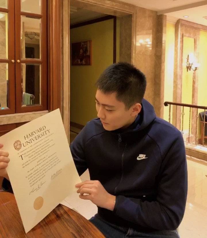 专访全能学霸李柘远30岁后继续寻找完美答案