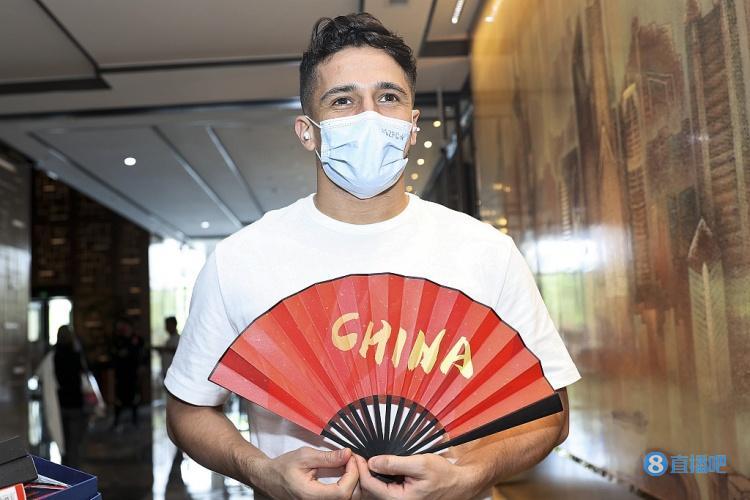 国足归化 沪媒：国足归化存结构性硬伤，参与归化的中超球队有些“不懂球”