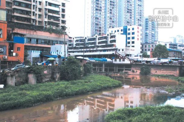 玉屏河,位于永川老城区三岔河