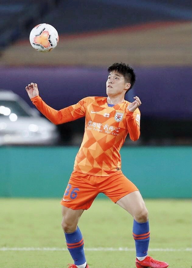 段刘愚加盟格拉纳达遭辟谣,主帅10字回应扎心