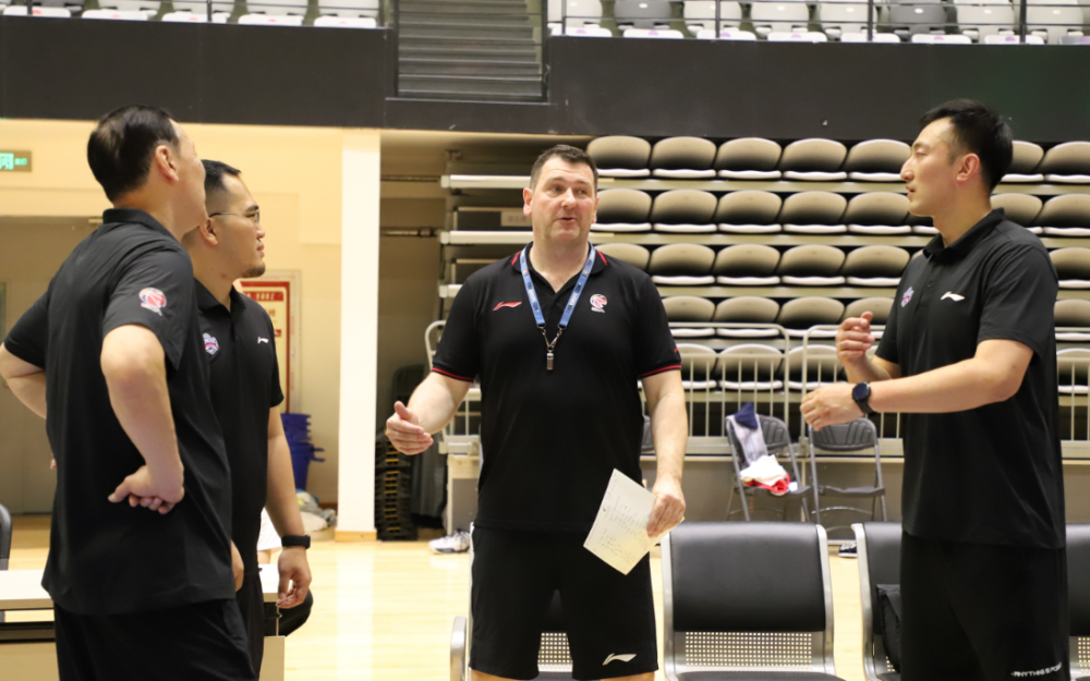 天津男篮 续约陷入僵局！CBA探花为NBA梦想只签短约，台湾联赛趁机抢人！