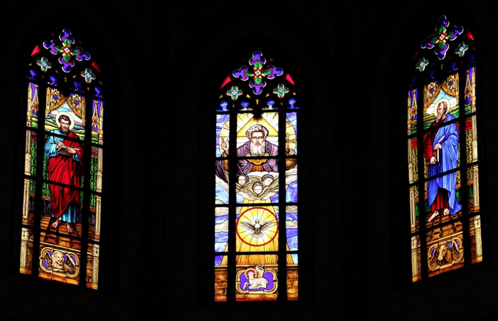 全人类的瑰宝幸存于世的玫瑰花窗哥特式建筑的特色之一