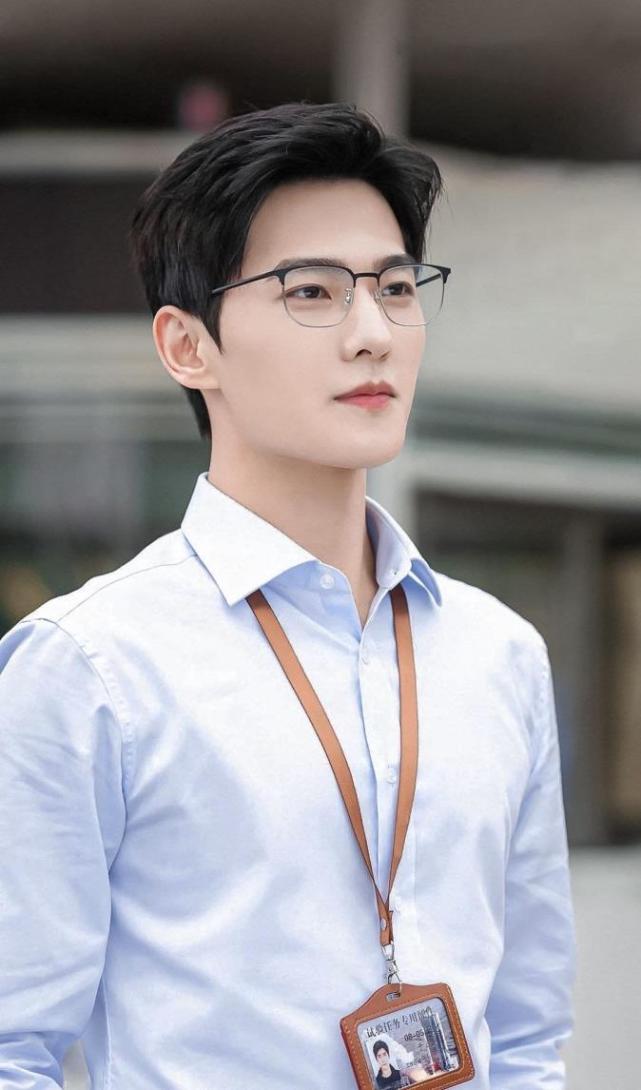 《你是我的荣耀》隐藏6个彩蛋,于途有真人,杨洋设计的求婚亮点你注意